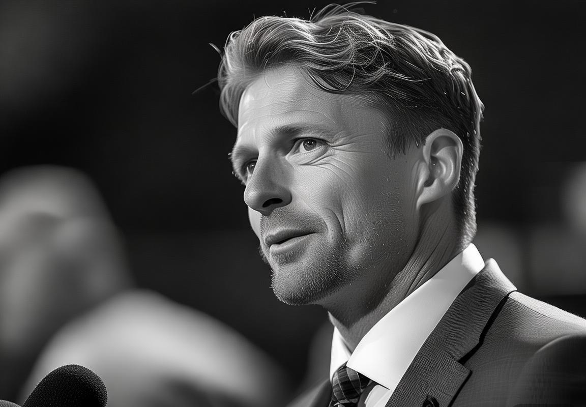 曼联英超联赛第7名收官，滕哈格重建现曙光，霍伊伦誓言两年内争冠